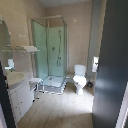 فندق La Caverne لارونس