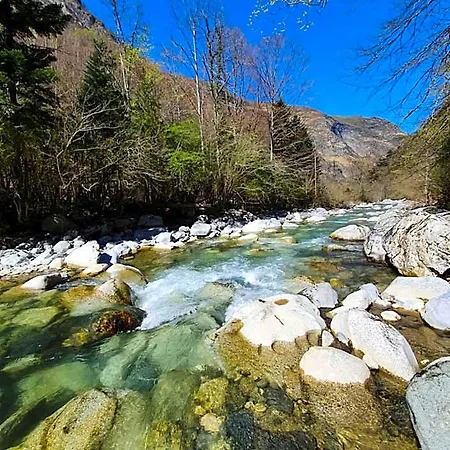 Szálloda La Caverne 2*